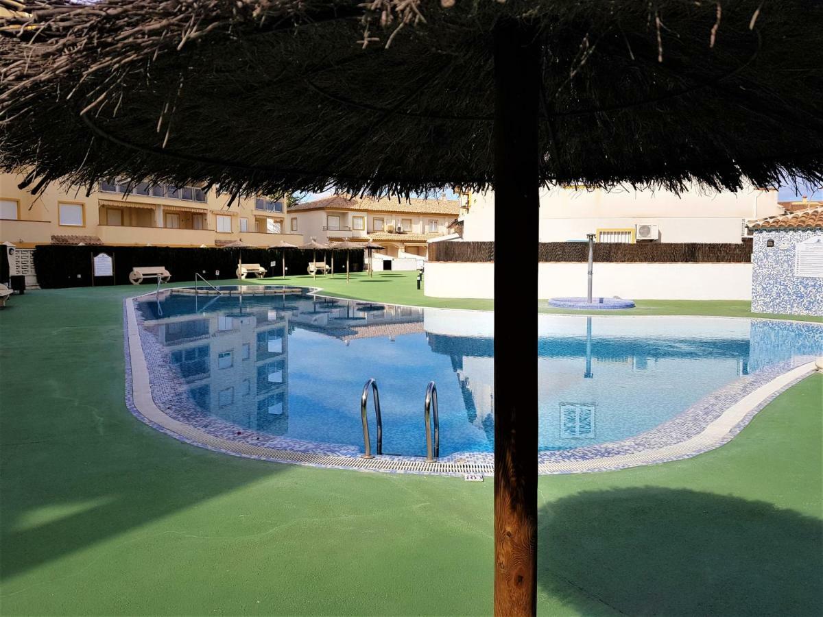 Apartamento Con Piscina En Oliva Nova エクステリア 写真